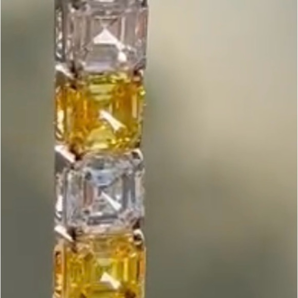 Canary Diamond 
 tennis Bracelet 
With White vvs1 D color White Diamonds